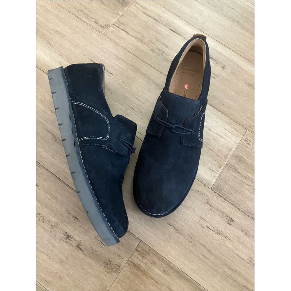 Clarks Artisan Unstructured dark blue suede women’s loafers. Size 10